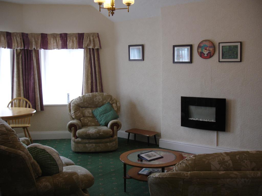 Beachmount Holiday Apartments Rhos-on-Sea Room photo
