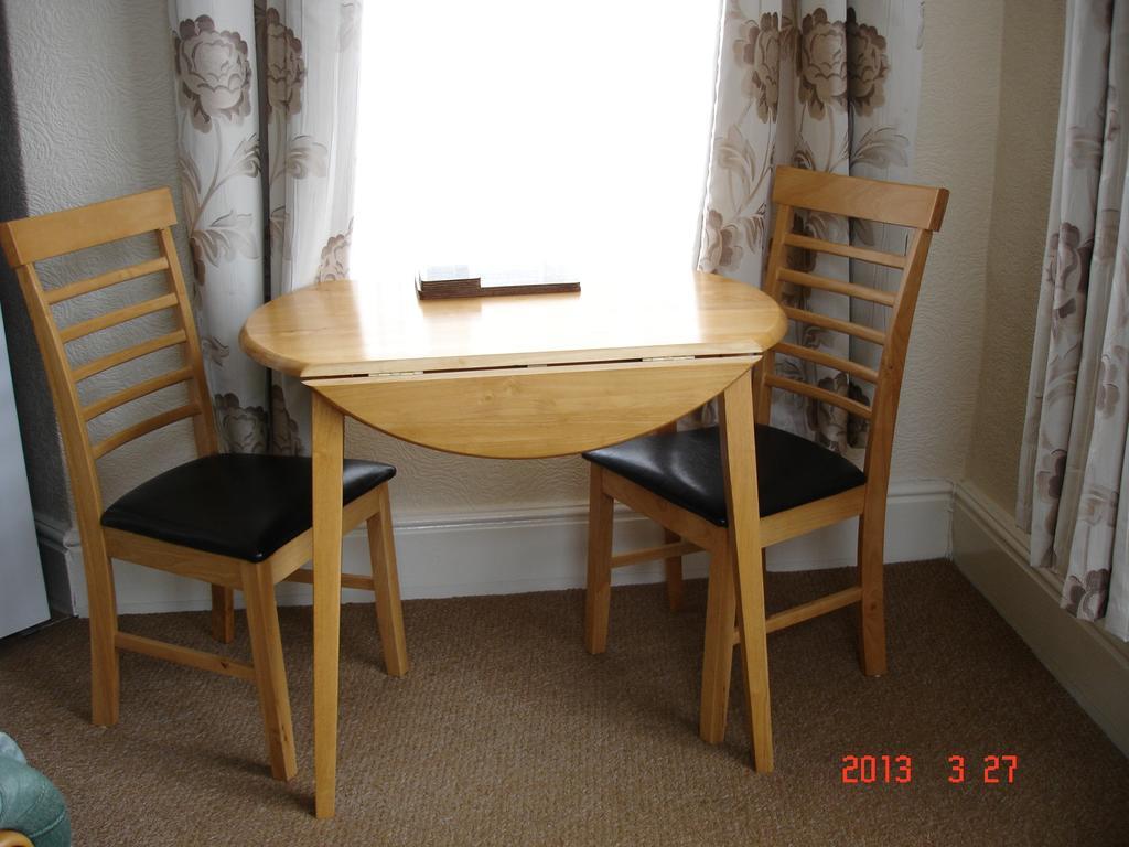 Beachmount Holiday Apartments Rhos-on-Sea Room photo