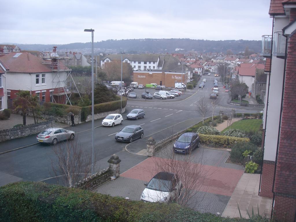 Beachmount Holiday Apartments Rhos-on-Sea Exterior photo