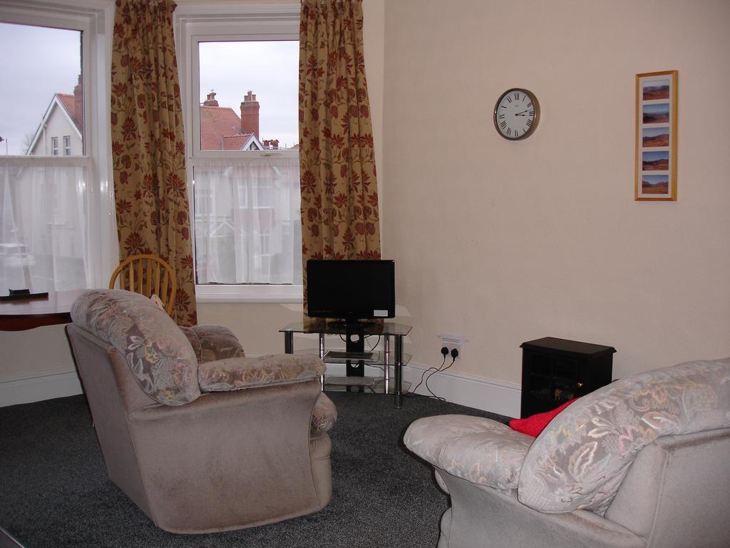 Beachmount Holiday Apartments Rhos-on-Sea Exterior photo